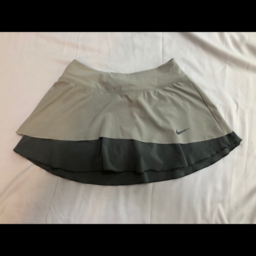 Nike Women’s Dri-Fit Tennis Skirt XS Gray